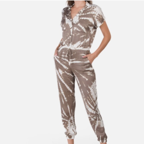 Young Fabulous and Broke Truman Short Sleeve Jumpsuit Size Small - Picture 1 of 16